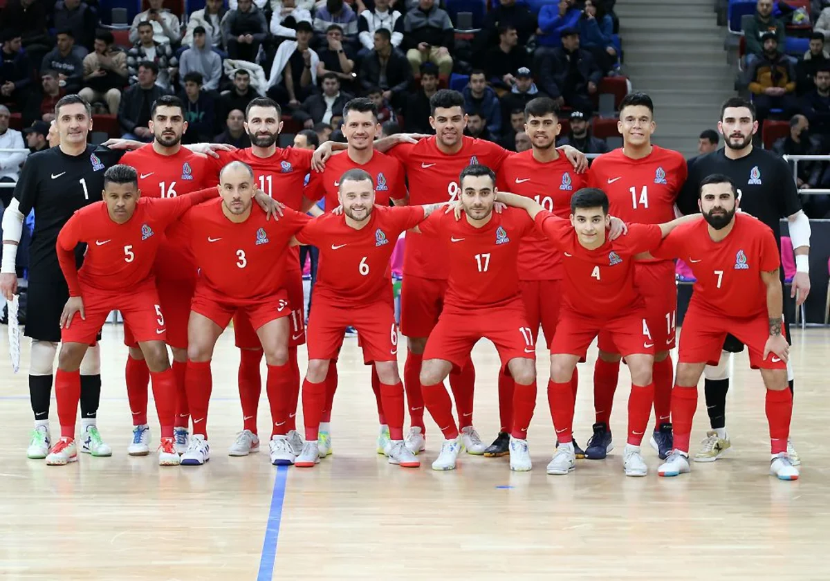 Azərbaycan millisi Polşaya 14 futzalçı ilə yollanıb