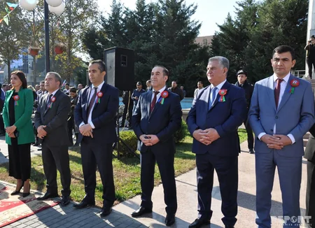 Biləsuvarda bayraq yürüşü keçirilib