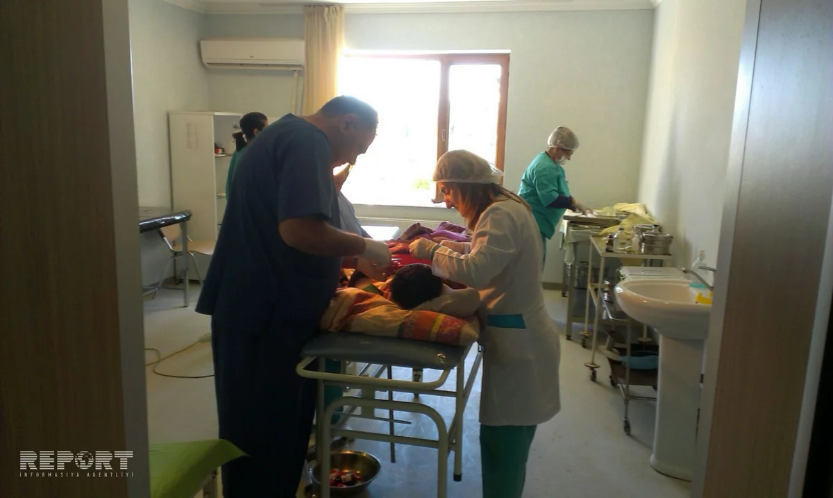 ​Lənkəranda mikroavtobus qəzaya düşüb, 2 nəfər yaralanıb - FOTO