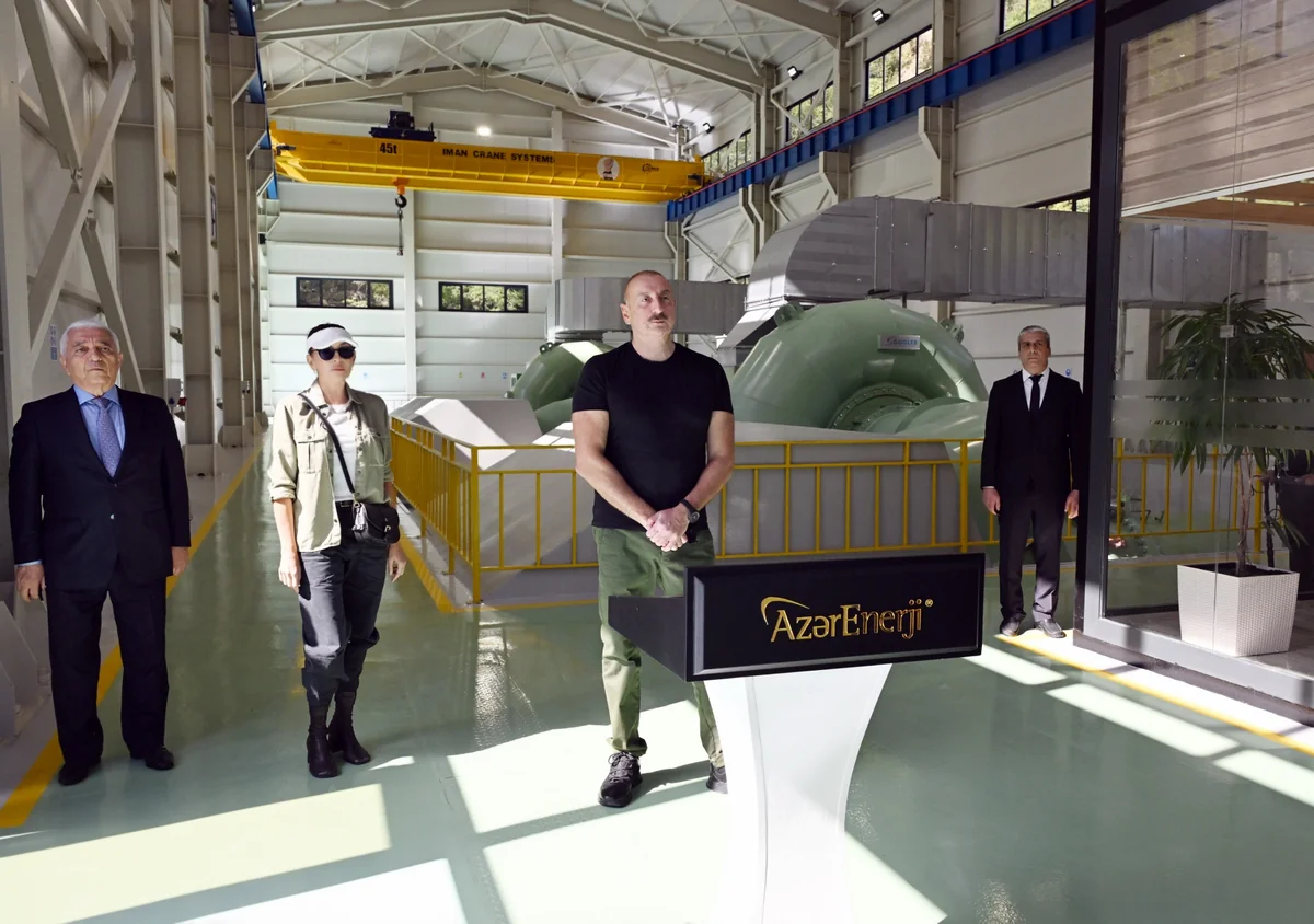 Президент и первая леди приняли участие в открытии ГЭС Юхары Венг в Кяльбаджаре
