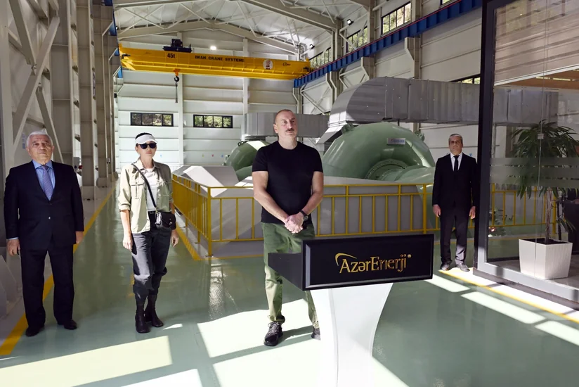 Президент и первая леди приняли участие в открытии ГЭС Юхары Венг в Кяльбаджаре