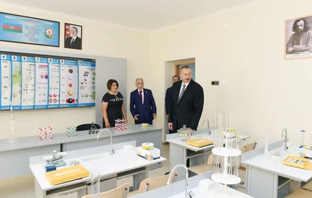 Səbaildə 20-ci Yaşayış sahəsindəki 162 nömrəli məktəbin binası yenidənqurmadan sonra istifadəyə verilib