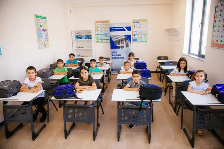 Bank Respublika Laçının Zabux kəndindəki məktəbliləri sevindirib