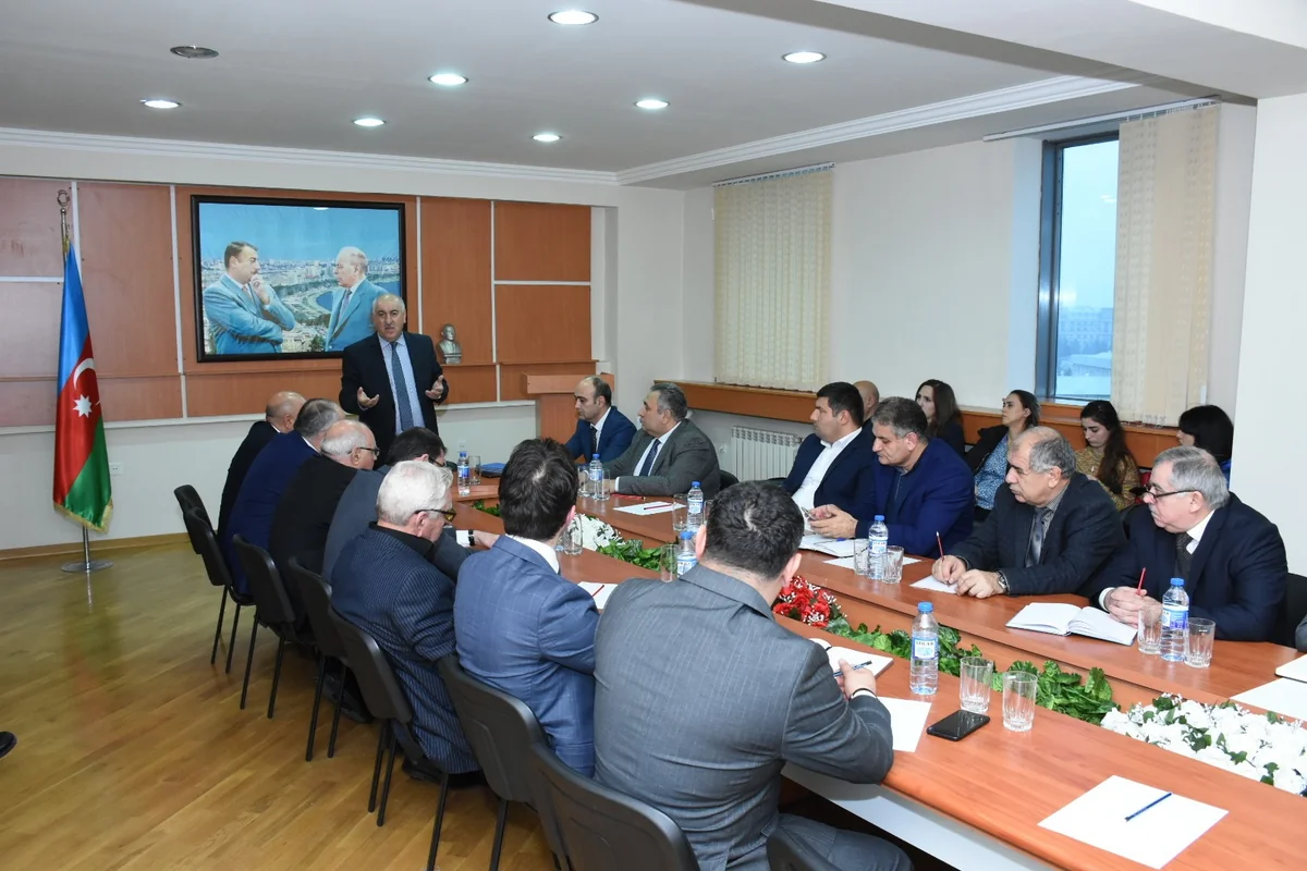 Xırdalan dairəsi istiqamətində yolun genişləndirilməsi üçün ağaclar digər ərazilərə köçürüləcək