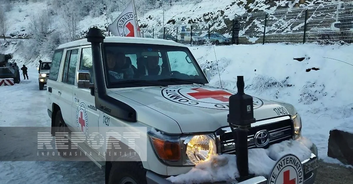 ICRC vehicles pass freely through Khankandi-Lachin road