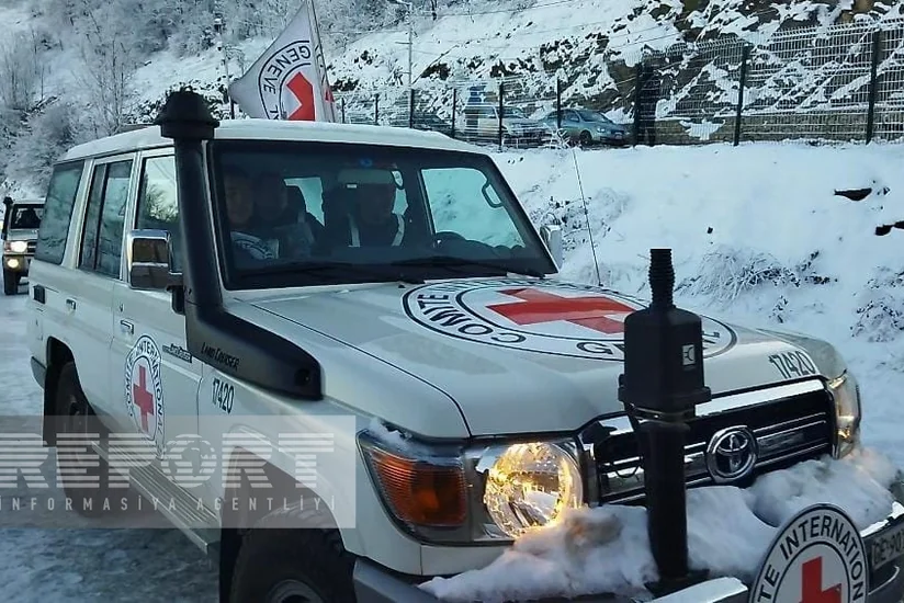 ICRC vehicles pass freely through Khankandi-Lachin road