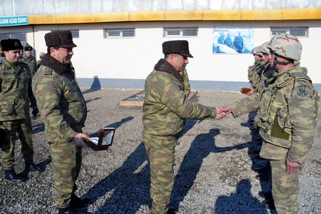 Azerbaijani Defence Minister inspects readiness of military units on frontline