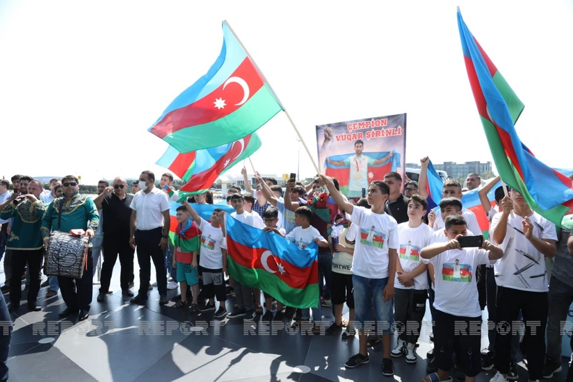 Paralimpiya çempionlarından ikisi Bakıya qayıdıb