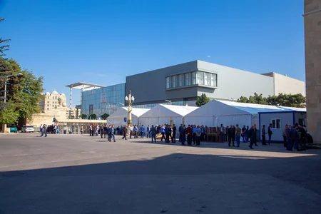 Bal yarmarkası üçün 123 ton bal anbara təhvil verilib