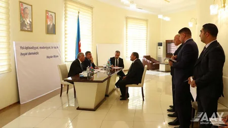 Saleh Məmmədov Qazaxda vətəndaşları qəbul edib