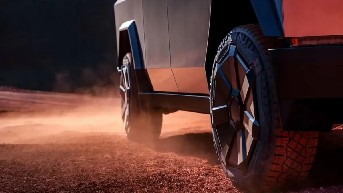Tesla отзывает до 700 тыс. автомобилей из-за неисправности системы контроля давления в шинах