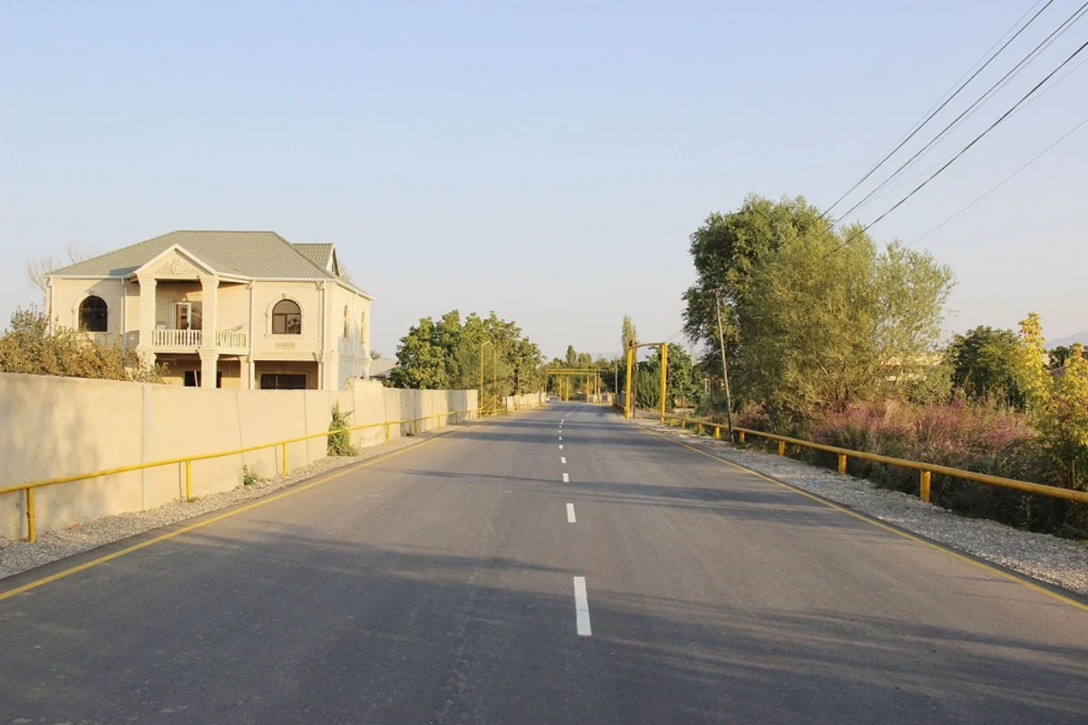Azərbaycanda bütün kənd yolları yenidən qurulacaq