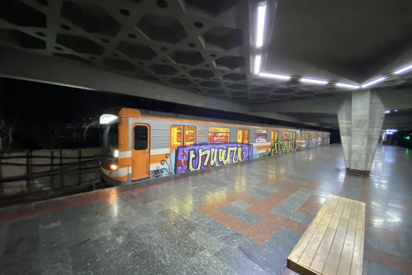 Yerevan metropoliteni işini bərpa edib