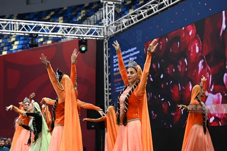 Bakıda Beynəlxalq Xeyriyyə Yarmarkası keçirilib - YENİLƏNİB