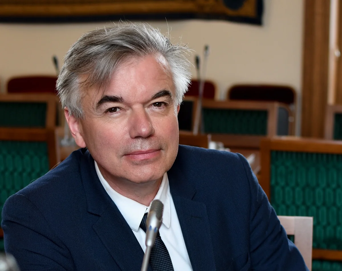 Alən Uper Fransa Senatının prezidentini erməni yalanlarına aldanmamağa çağırıb
