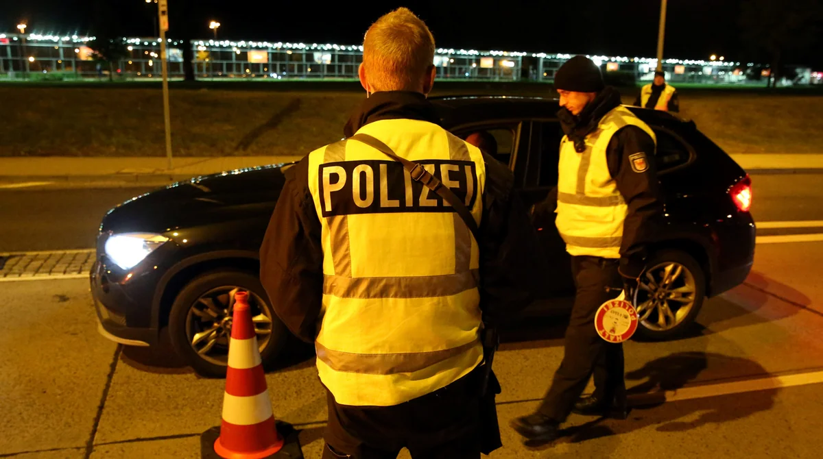 Four injured in Berlin shooting