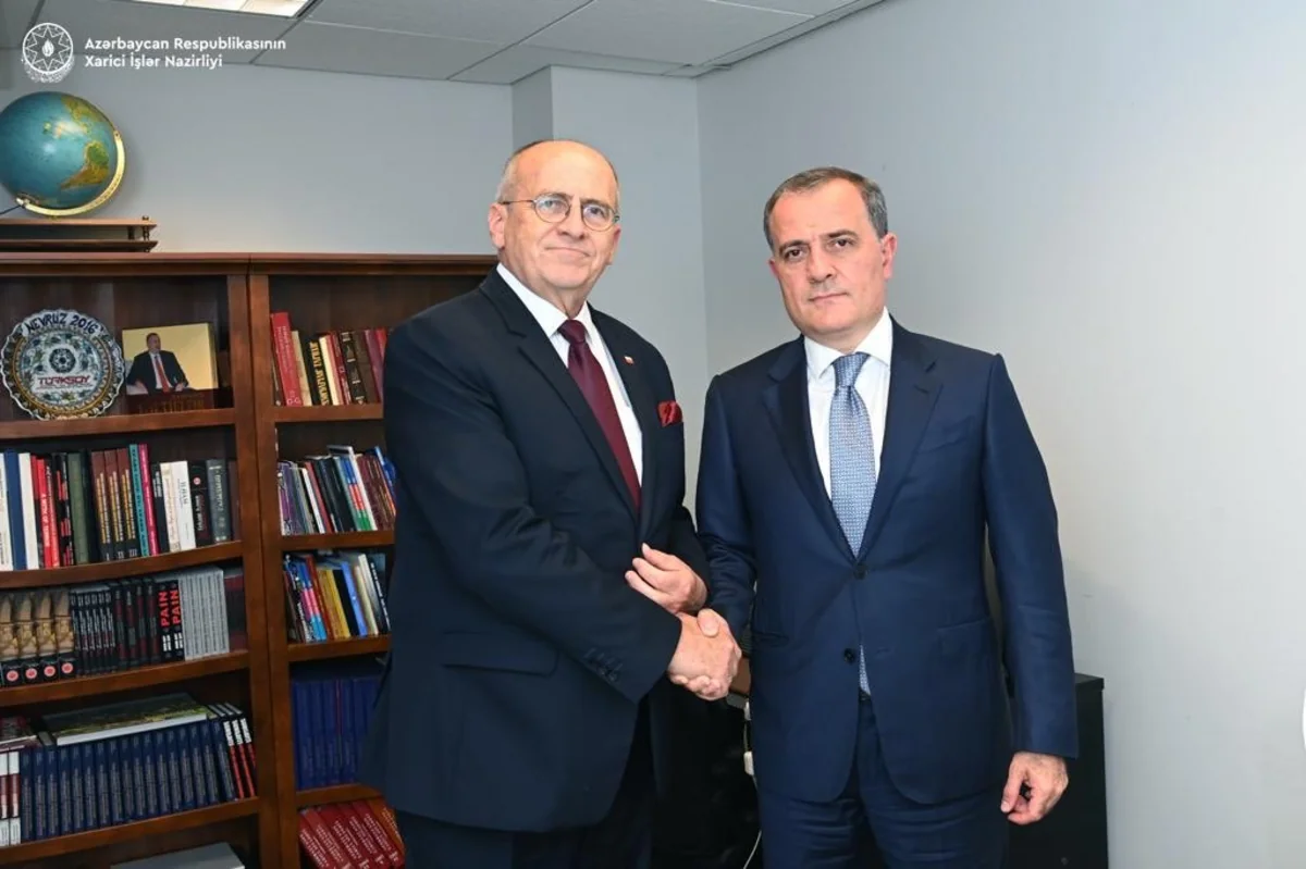Azərbaycanla Polşa arasında əməkdaşlıq məsələləri, regionda mövcud vəziyyət müzakirə olunub