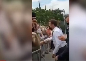 Makrona hücum etmiş şəxsin ortağından silah və “Mein Kampf” kitabı götürülüb