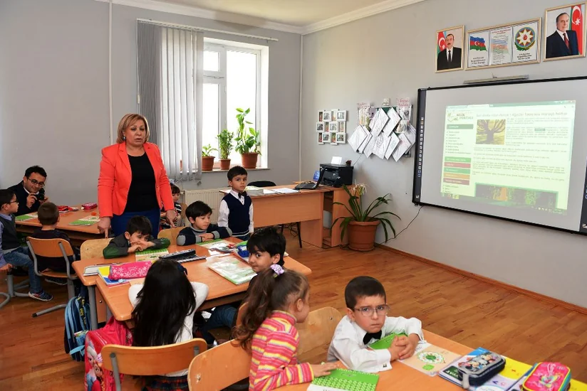 Məktəbəhazırlıq qruplarının fəaliyyəti ilə tanışlıq məqsədilə Bakıdakı məktəblərdən birinə mediatur təşkil edilib