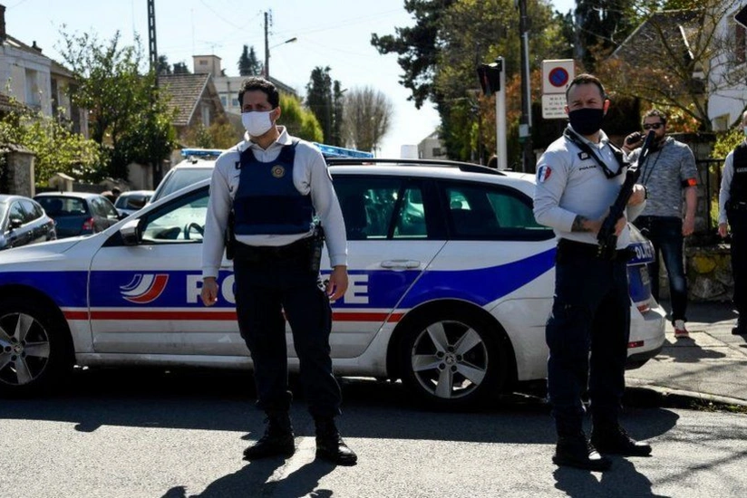 Fransada polis əməkdaşı narkotacirlərə qarşı əməliyyat zamanı öldürülüb