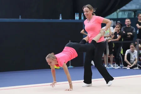 Azərbaycan Gimnastika Federasiyası ilk dəfə valideynlərin də iştirakı ilə Estafet Yarışları keçirib