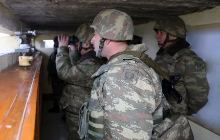 Defense Minister visits military units on frontline