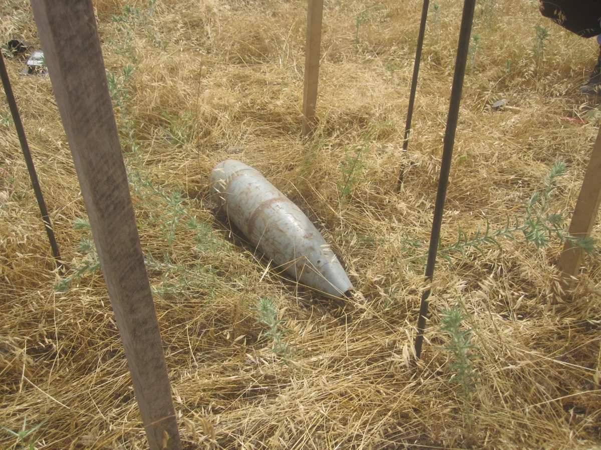 ANAMA Qrad raketinin mühərrik hissələri və top mərmiləri aşkar edib