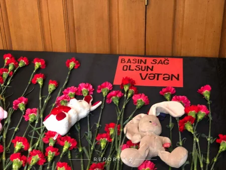 В Москве проходит акция в память о погибших в Гяндже