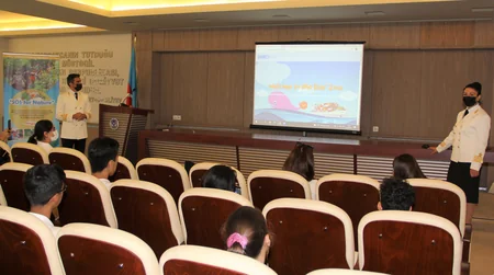 “Təbiət üçün SOS” yay məktəbi iştirakçıları Dövlət Dəniz Agentliyində olub