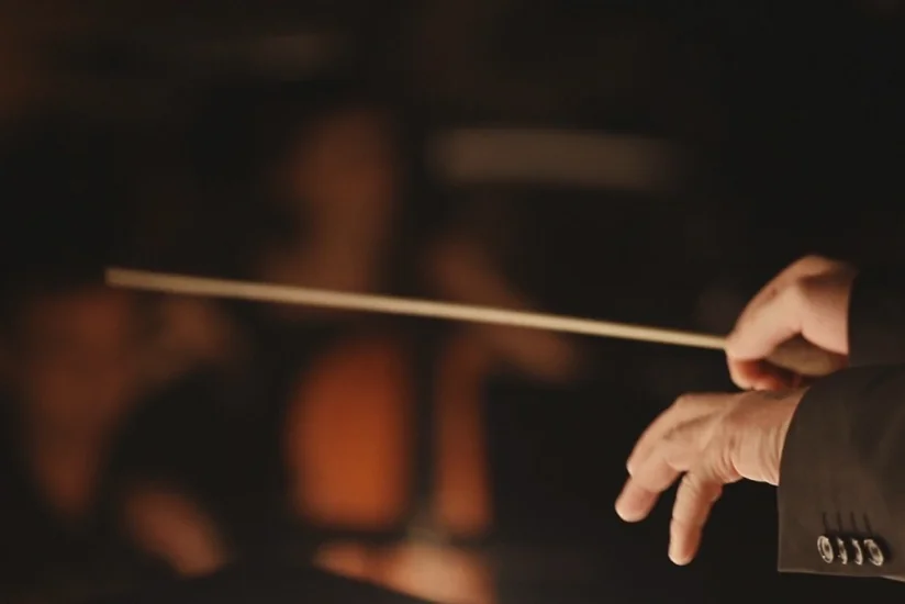 СМИ: В Италии уволен дирижер, заявивший детям, что Деда Мороза не существует