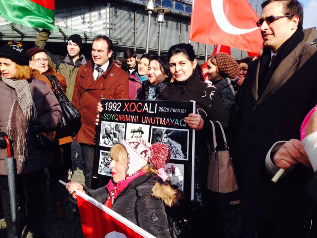 Almaniyanın Bielefeld şəhərində Xocalı yürüşü keçirilib