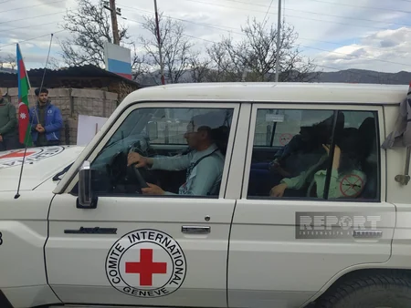 ICRC vehicles move freely from Khankandi to Lachin