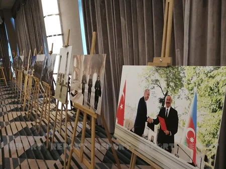 İstanbulda Anım Günü ilə əlaqədar sərgi keçirilib