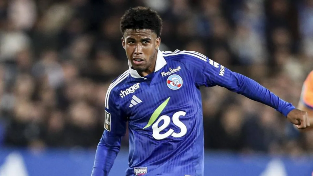 Çelsi yarımmüdafiəçisini satmayacaq