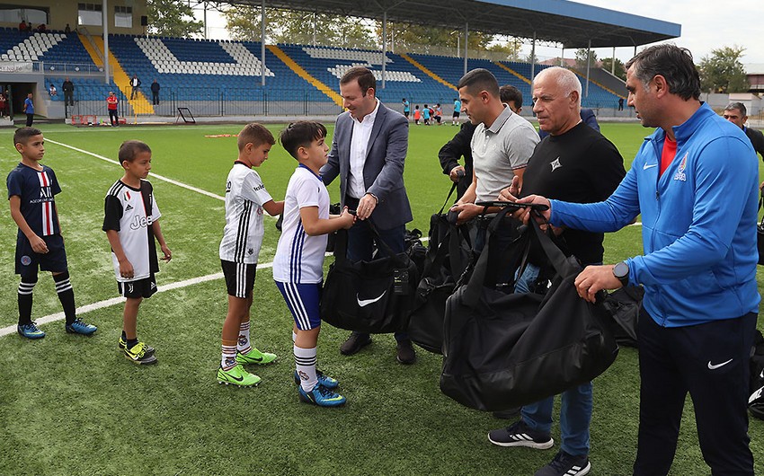 Elxan Məmmədov “Turan Tovuz” Futbol Akademiyasında olub
