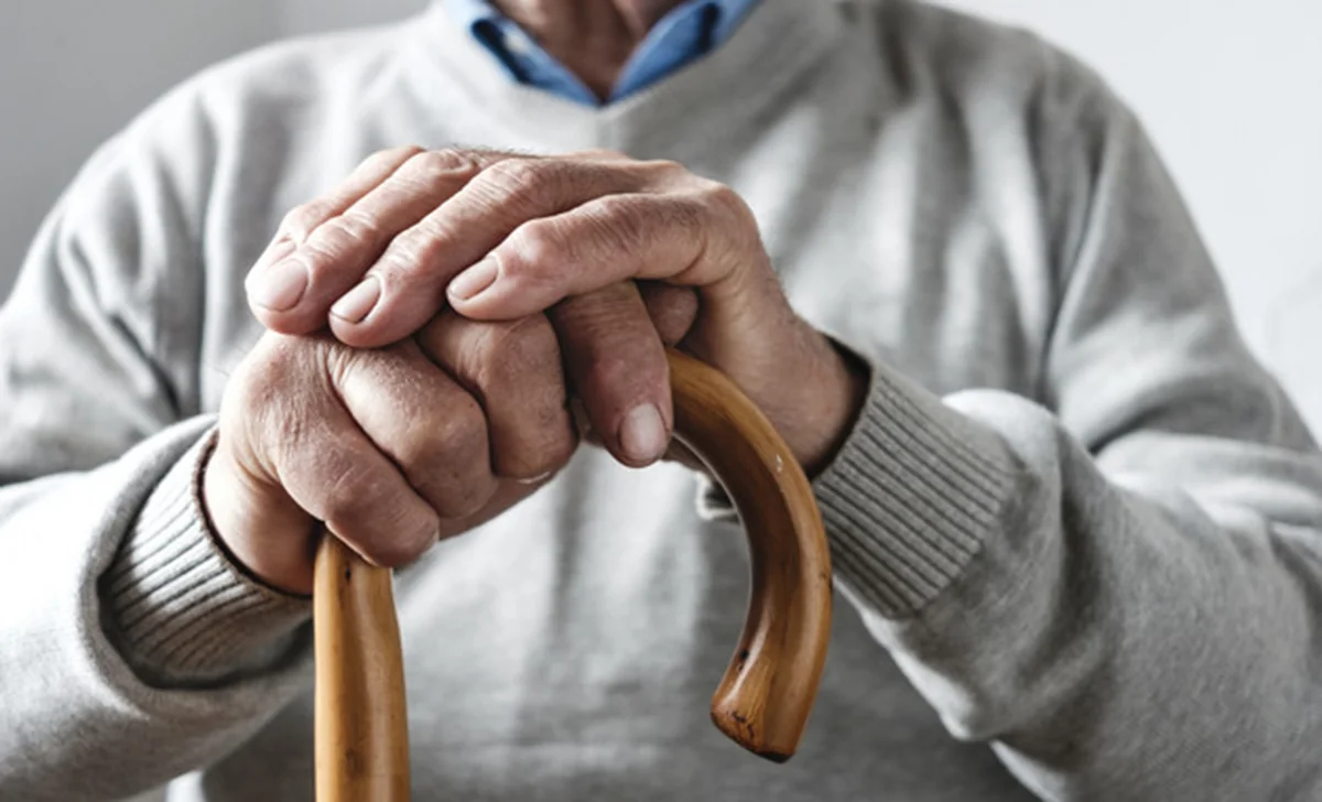 Beyləqanda 82 yaşlı kişi 81 yaşlı arvadını çəliklə döyüb