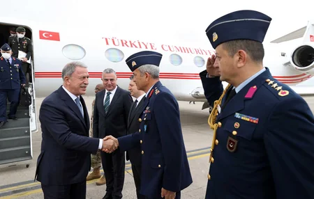 Hulusi Akar meets Ukrainian counterpart in Germany