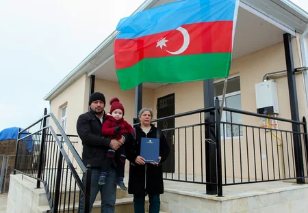 Bölgələrdə 20 şəhid ailəsinə və Qarabağ əlillərinə yeni evlər verildi