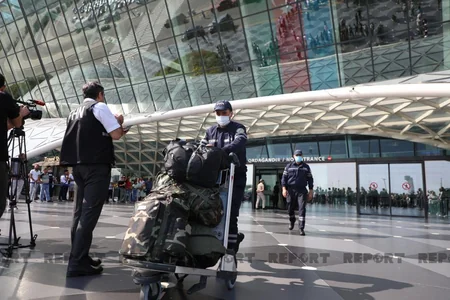 First group of Azerbaijani firefighters return home from Turkey