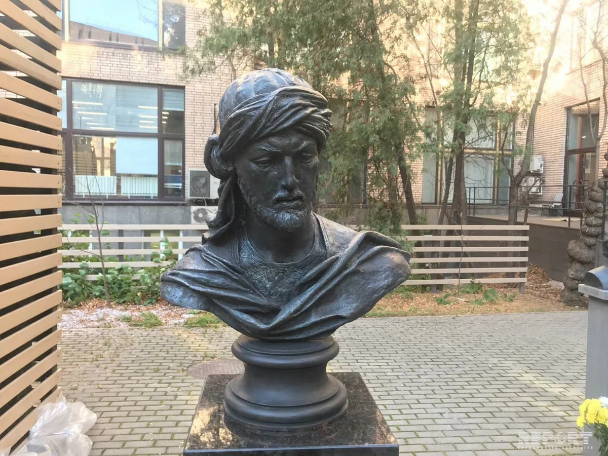 Moskvada İmadəddin Nəsiminin büstü qoyulub - FOTO