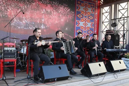 Heydər Əliyev Fondunun təşkilatçılığı ilə Moskvada “Azərbaycanın payız sovqatları” adlı şəhərcik açılıb