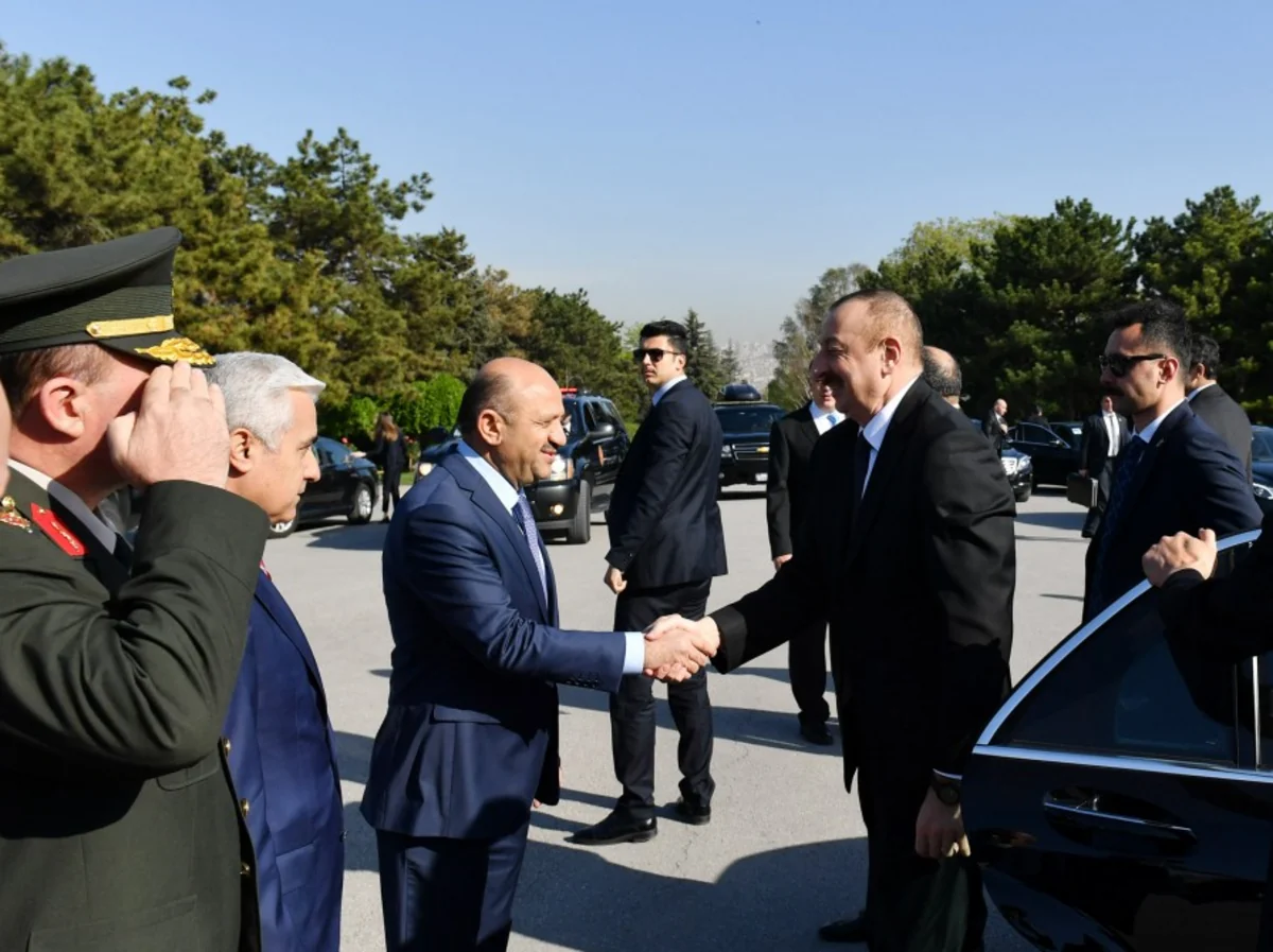Prezident İlham Əliyev Ankarada Anıtqəbiri ziyarət edib