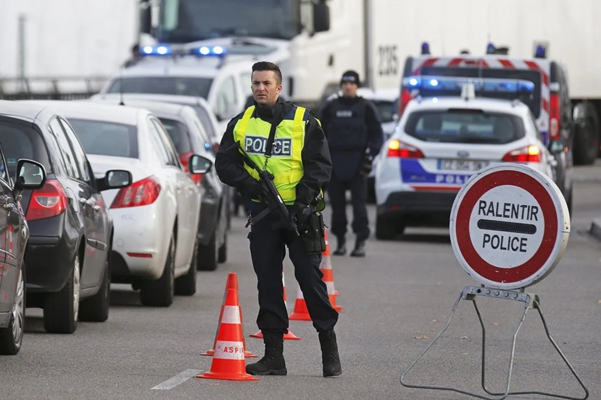 Almaniyada Paris terror aktlarına dair iş üzrə əlcəzairli həbs olunub
