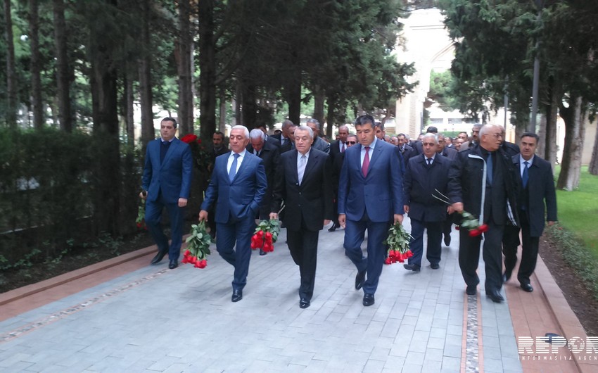 Azərbaycanda Energetiklər Günü qeyd edilir