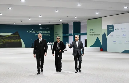 İlham Əliyev Bakı Olimpiya Stadionunun ərazisində COP29-la bağlı yaradılan şəraitlə tanış olub - YENİLƏNİB