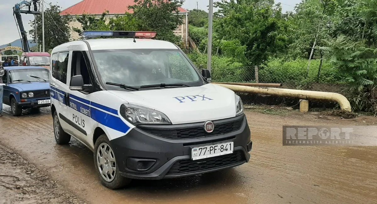 Qərb rayonlarında selə görə bağlanan yollarda nəqliyyatın hərəkəti bərpa olunub