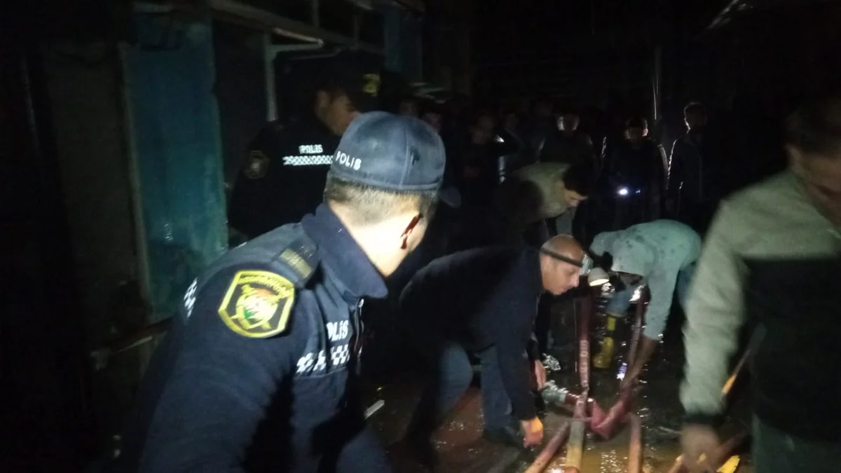 Sabirabadda yanğın baş verən bazar ərazisinə polis əməkdaşları cəlb olunub