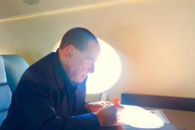 Берлускони полетел на день рождения к Путину