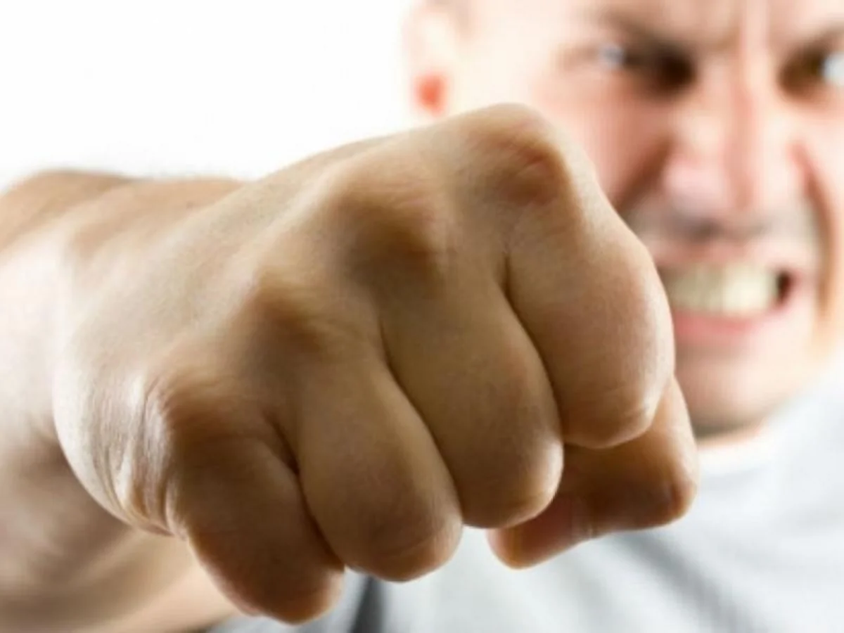 Bakıda kişi qonşusu olan ana və qızını döyüb, ölən var, cinayət işi başlanılıb - YENİLƏNİB