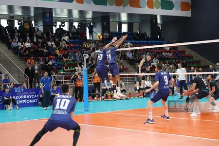 Kişi voleybolçulardan ibarət Azərreyl komandası ölkə çempionu olub